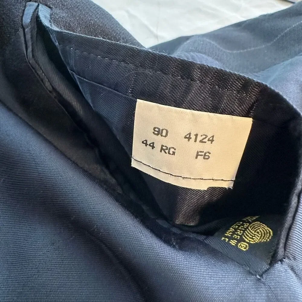 Brooks Brothers item brooks